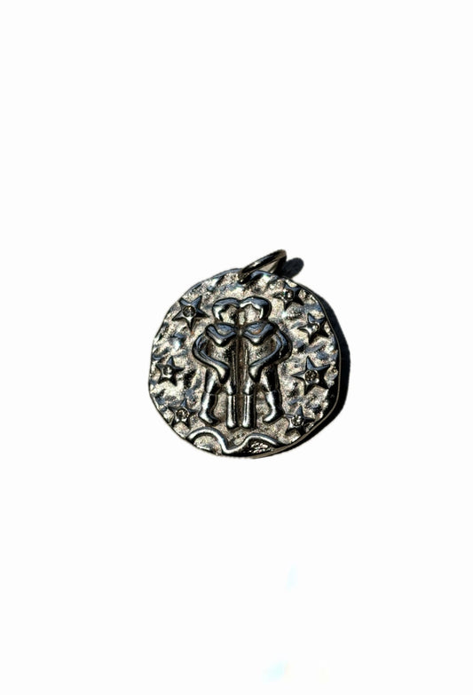 Twin pendant